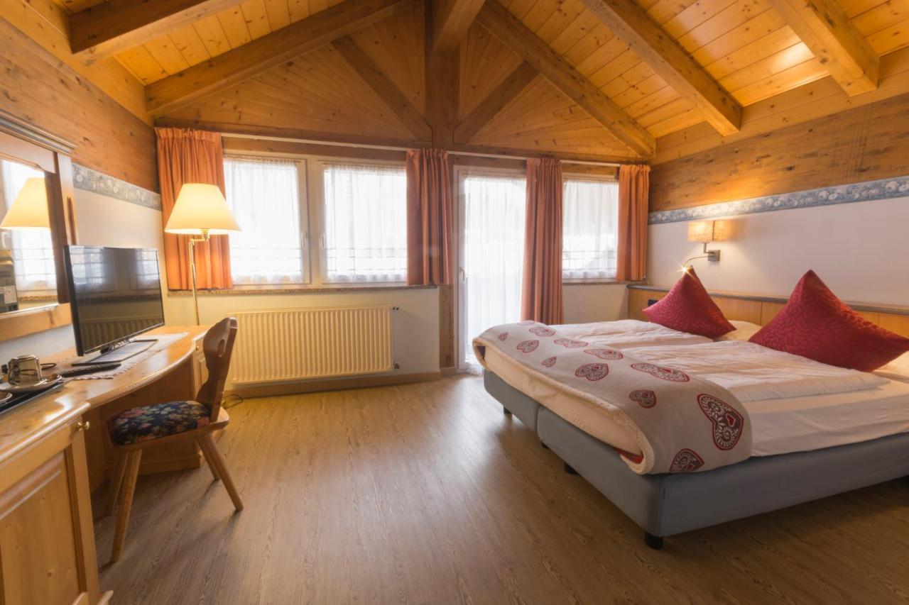 Hotel Cirelle Suite&Spa Canazei Bagian luar foto