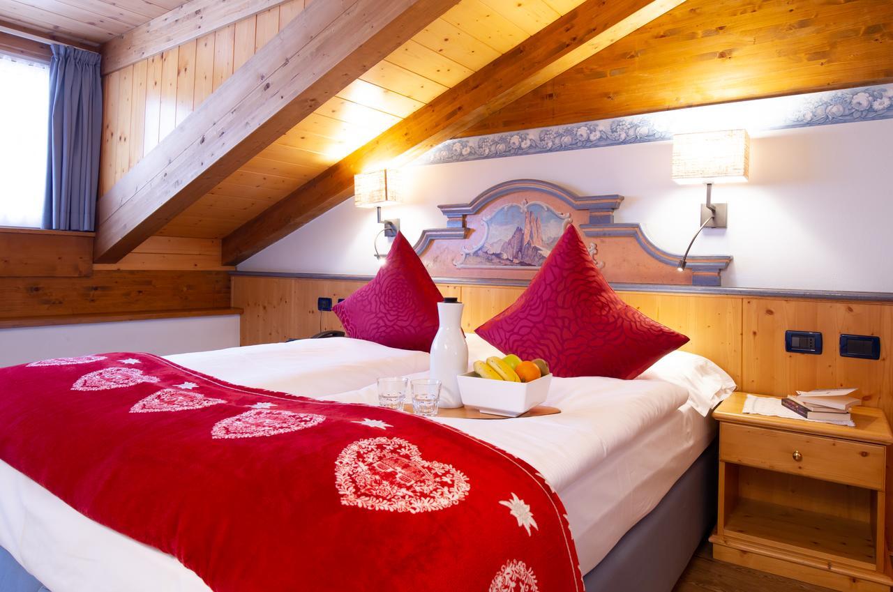 Hotel Cirelle Suite&Spa Canazei Bagian luar foto