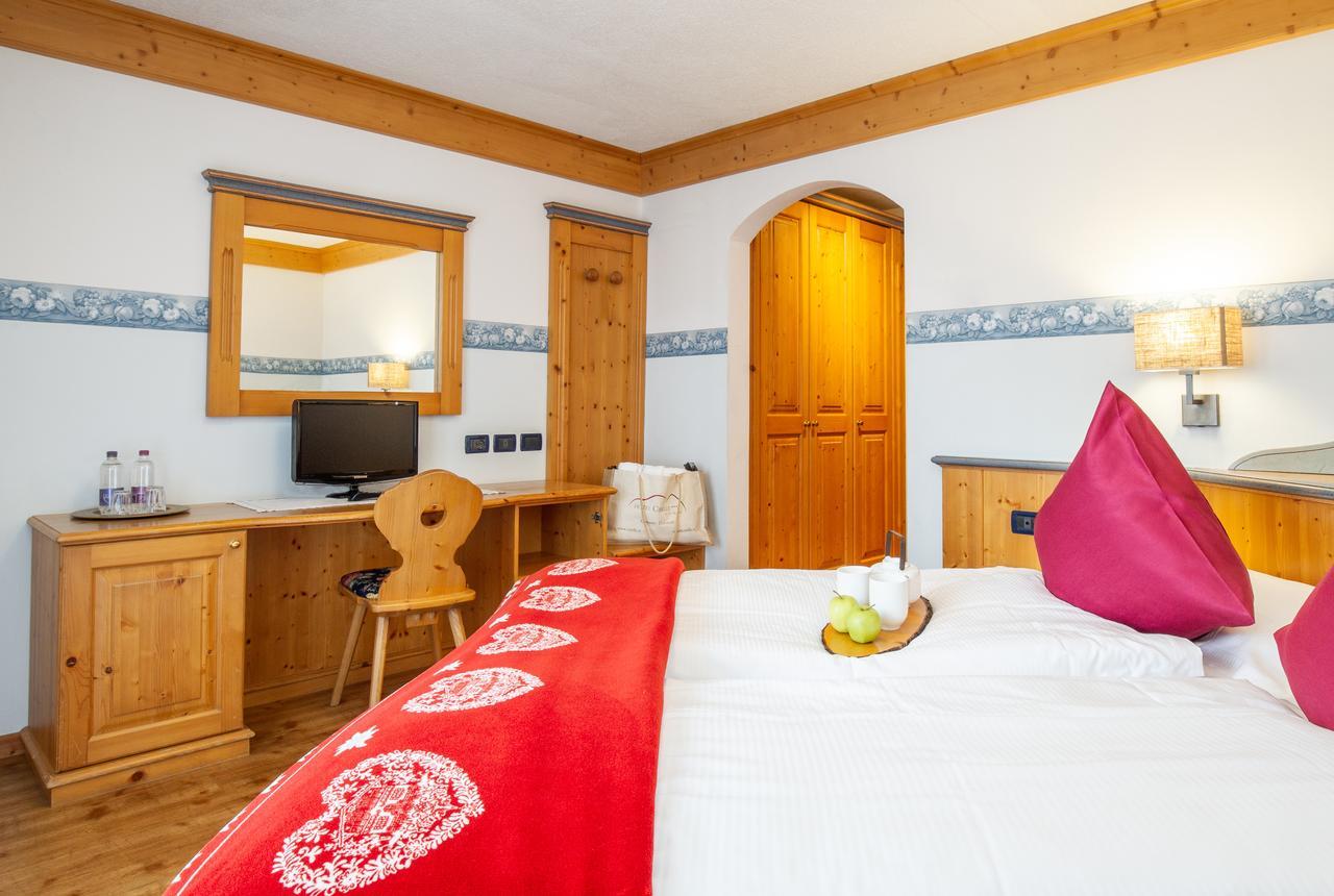 Hotel Cirelle Suite&Spa Canazei Bagian luar foto