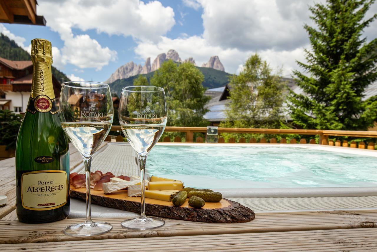 Hotel Cirelle Suite&Spa Canazei Bagian luar foto